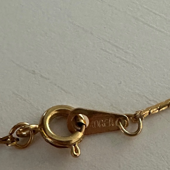 Vintage Gold tone bracelet stamped Korea - Picture 6 of 6